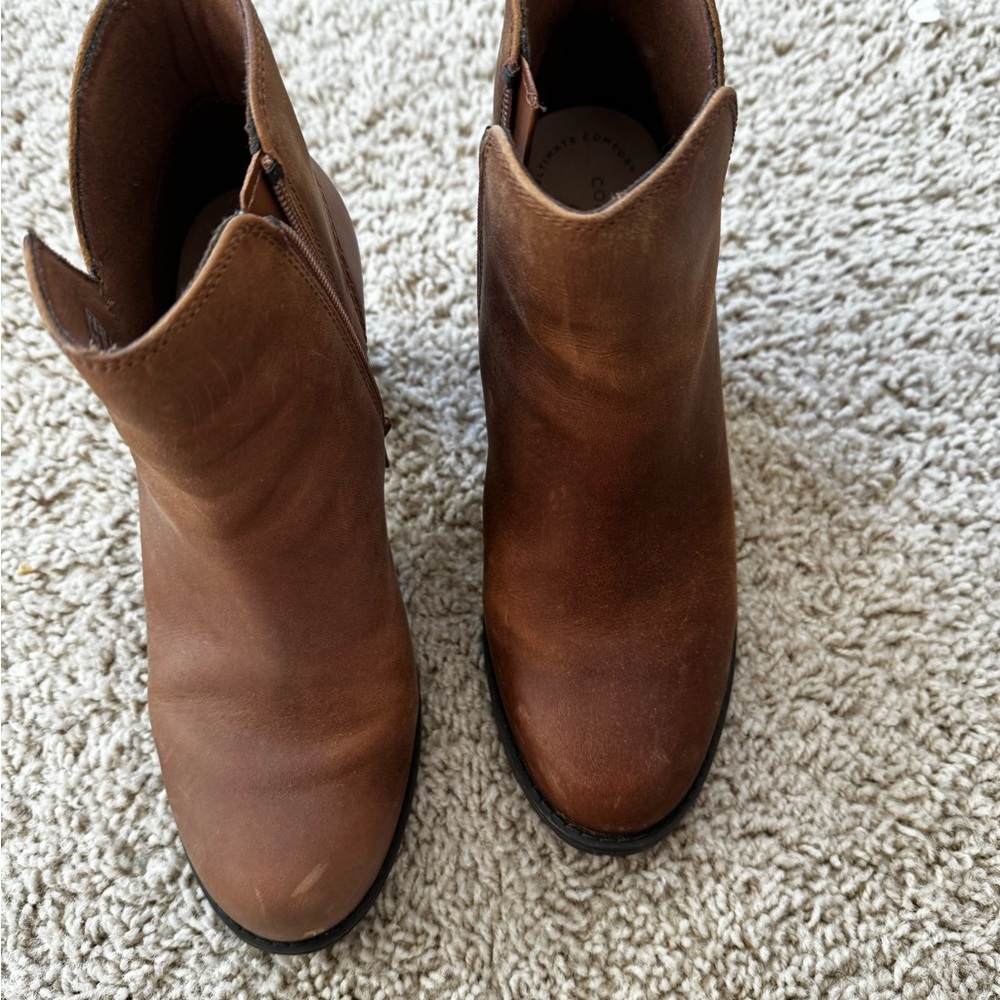 Clarks tan leather boots - good as mew